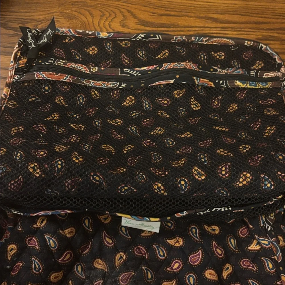Vera Bradley Floral Patterned toiletries bag - Picture 4 of 5